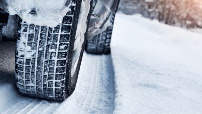 Période hivernale : adaptez vos pneus !